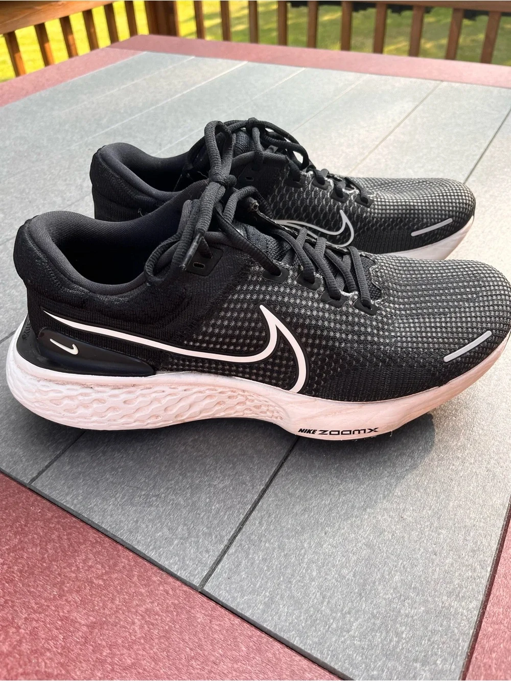 Nike Men’s Black Zoomx Invincible Run 2 Sneakers